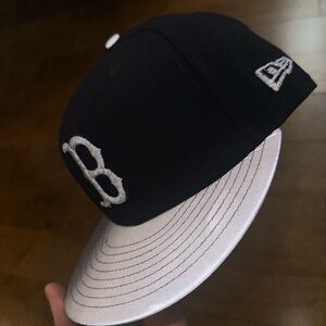 Boston Red Sox Snapback with reflective bill and emblem